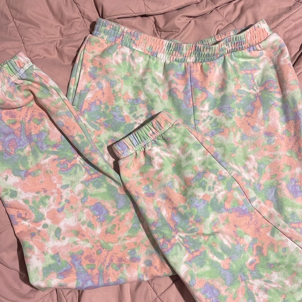 these are very comfortable multi-colored sweatpants.